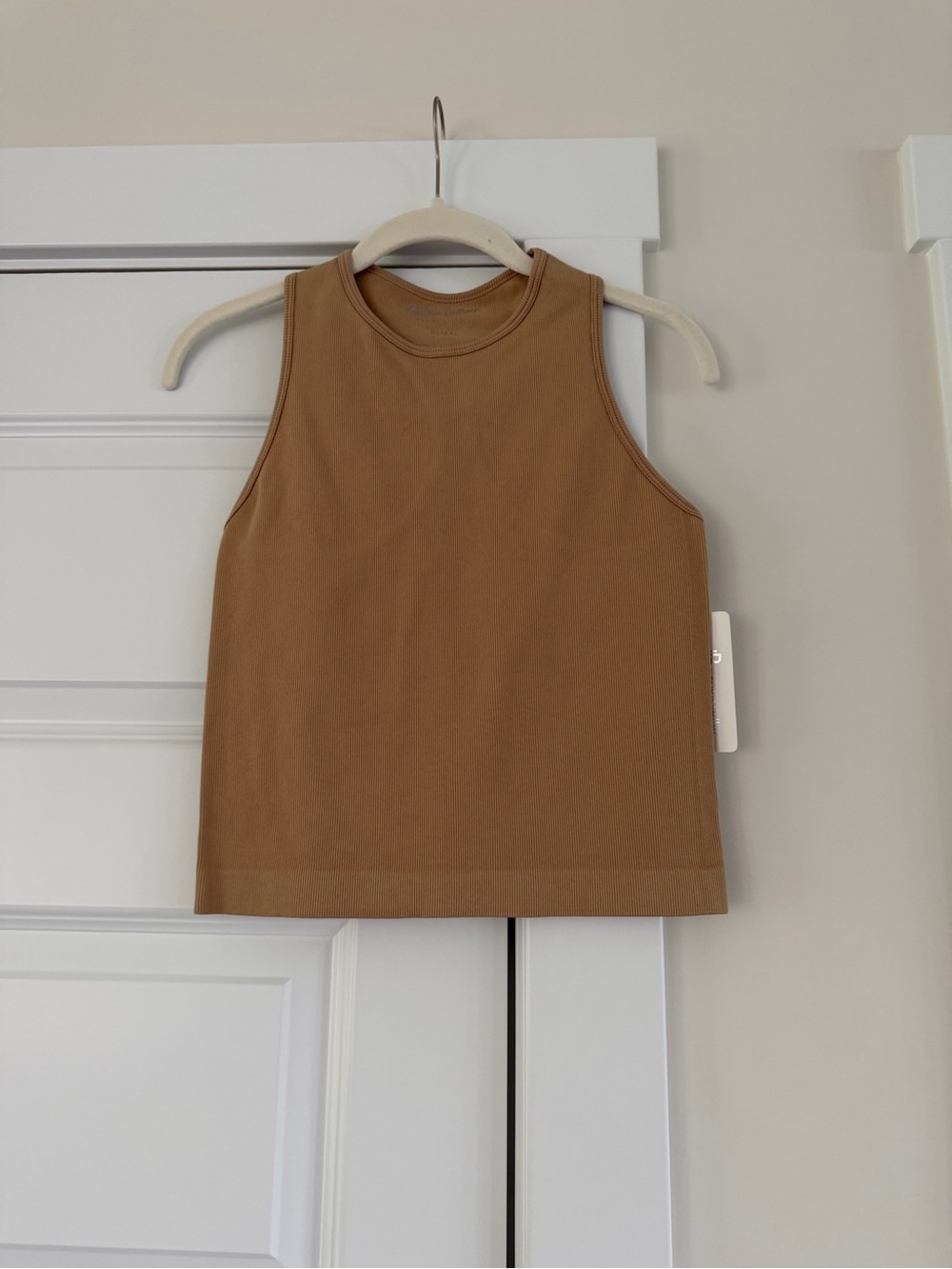 Womens Cropped Tank Top in Camel